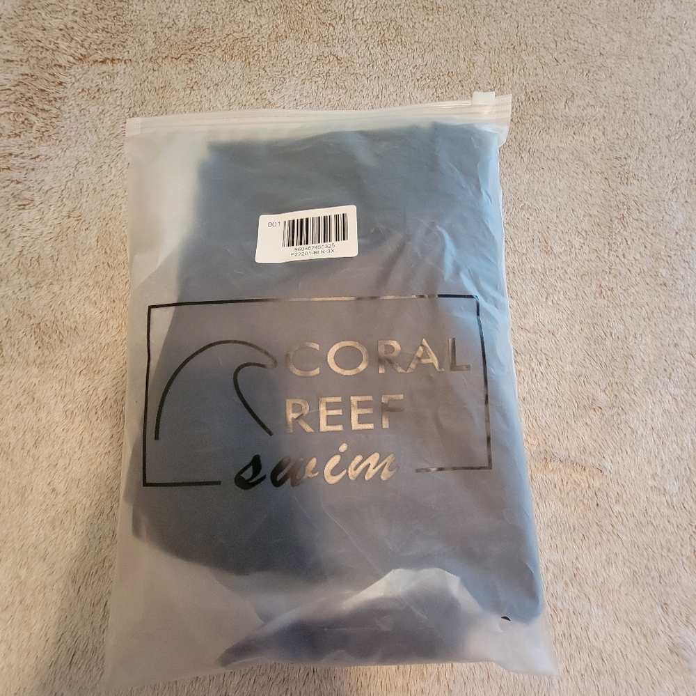 Coral Reef Black Leggings - Picture 4 of 4